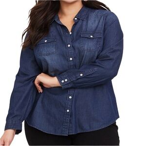 Torrid Dark Blue Chambray Button Down Shirt
Size 3 (3X)